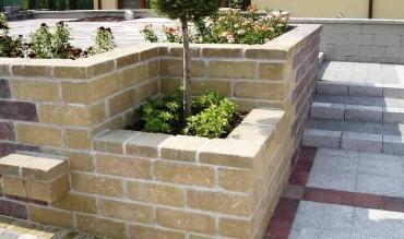Semmelrock, Castello ker�t�selem, Norm�l k�, homok-s�rga antikolt, 40x20x14 cm