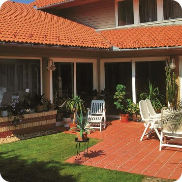 Bramac, padllap, tgla-vrs, 343 x 168 x 17 mm, szksglet: 17 db/m2