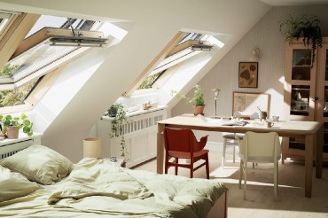 Velux, Elektromos tet�ablak, GGL MK08 306621, lakkozott fa, 3-r�teg� �veg, 78x140 cm