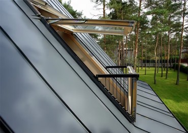 Velux, Tet�erk�ly, GDL PK19 3066 lakkozott fa, 3-r�teg� �veg, 94,2x252 cm