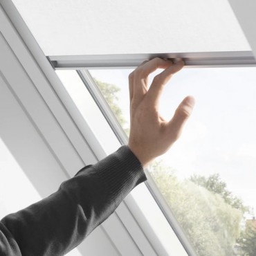 Velux, K�ls� h�v�d� �s F�ny�tereszt� rol� csomag ROF MK06 alu s�n, standard sz�n MK06 m�ret� ablakra