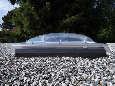Velux, Fel�lvil�g�t� kupola, CVP 120120 0073U + ISD 120120 0010, polikarbon�t, 120x120 cm