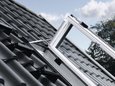 Velux, tet�kij�rat GXU FK06 0066, h�romr�teg� �veggel 66x118 cm