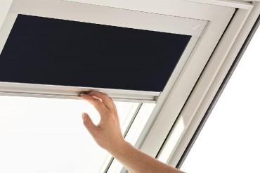 F�nyz�r� bels� rol�, Roto, ZRV M 65/118 R4R7 W V, manu�lis, feh�r vezet�s�nnel (6/11)