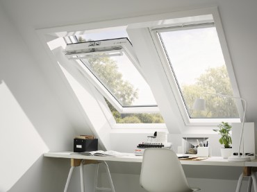 Velux, Tet�t�ri ablak, GGU PK10 0070, 2-r�teg� �veg, m�anyag bevonat fa maggal, 94x160 cm