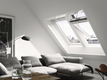 Velux, Elektromos tet�t�ri ablak, GGU PK08 007021, 2-r�teg� �veg, m�anyag bevonat fa maggal,  94x140 cm