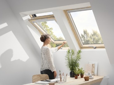 Velux, Tettri ablak GLL 1064 B MK06 78x118 cm, 3-rteg veg