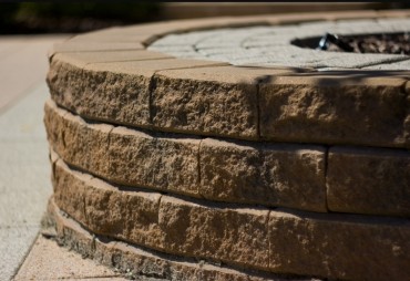 KK Kavics Beton, Lisszabon T�mfal, 20x15,3/23,1 cm, antracit