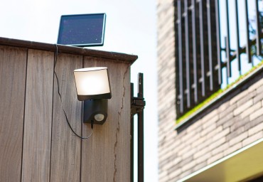 Lutec Sunshine LED szol�rl�mpa 7W 500lm, plusz szol�r panel