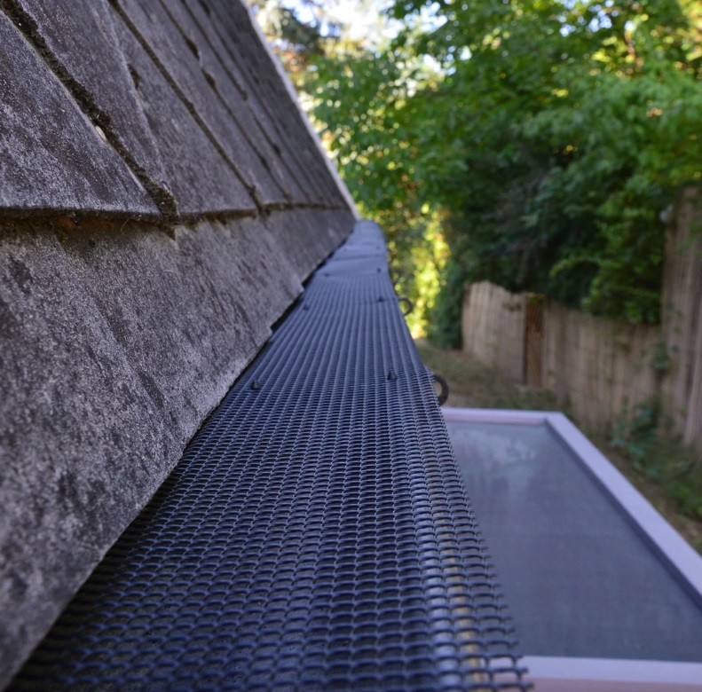 Nortene Leaf Protec Ereszcsatorna lombfog� h�l� 0,17 x 6 m fekete